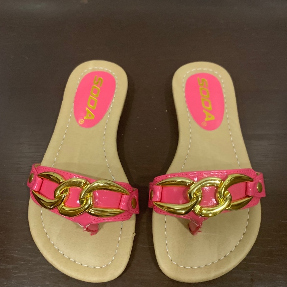 Kids SODA pink gold chain sandals sz 10